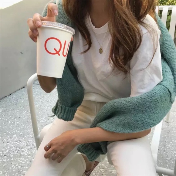 NWT oversized green sweater - Picture 4 of 5